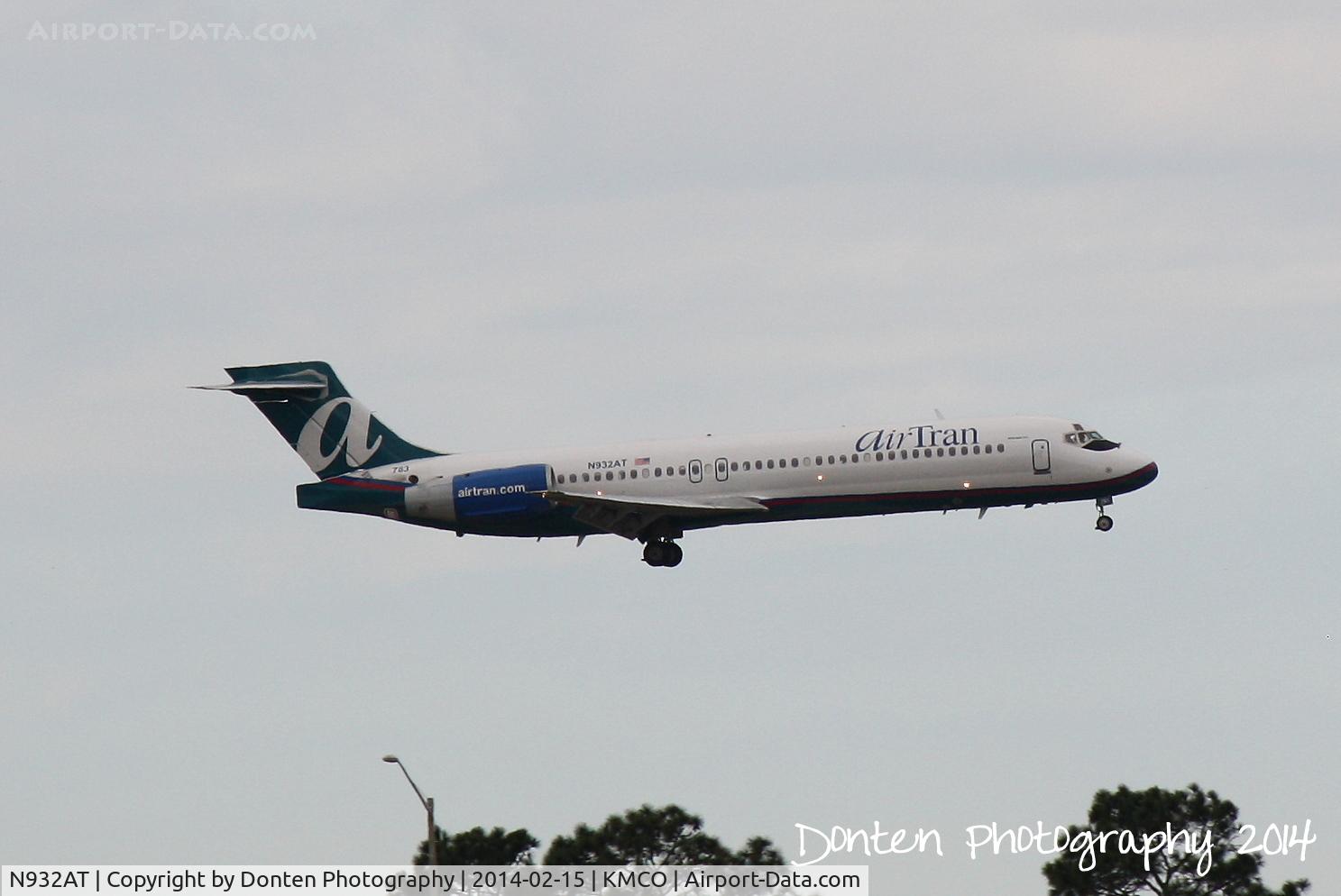N932AT, 2000 Boeing 717-200 C/N 55073, AirTran Flight 497 (N932AT) arrives at Orlando International Airport following a flight from Hartsfield-Jackson Atlanta International Airport