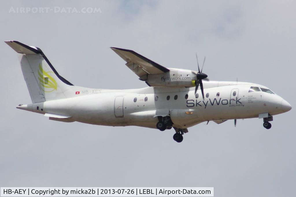 HB-AEY, 1997 Dornier 328-130 C/N 3100, Landing