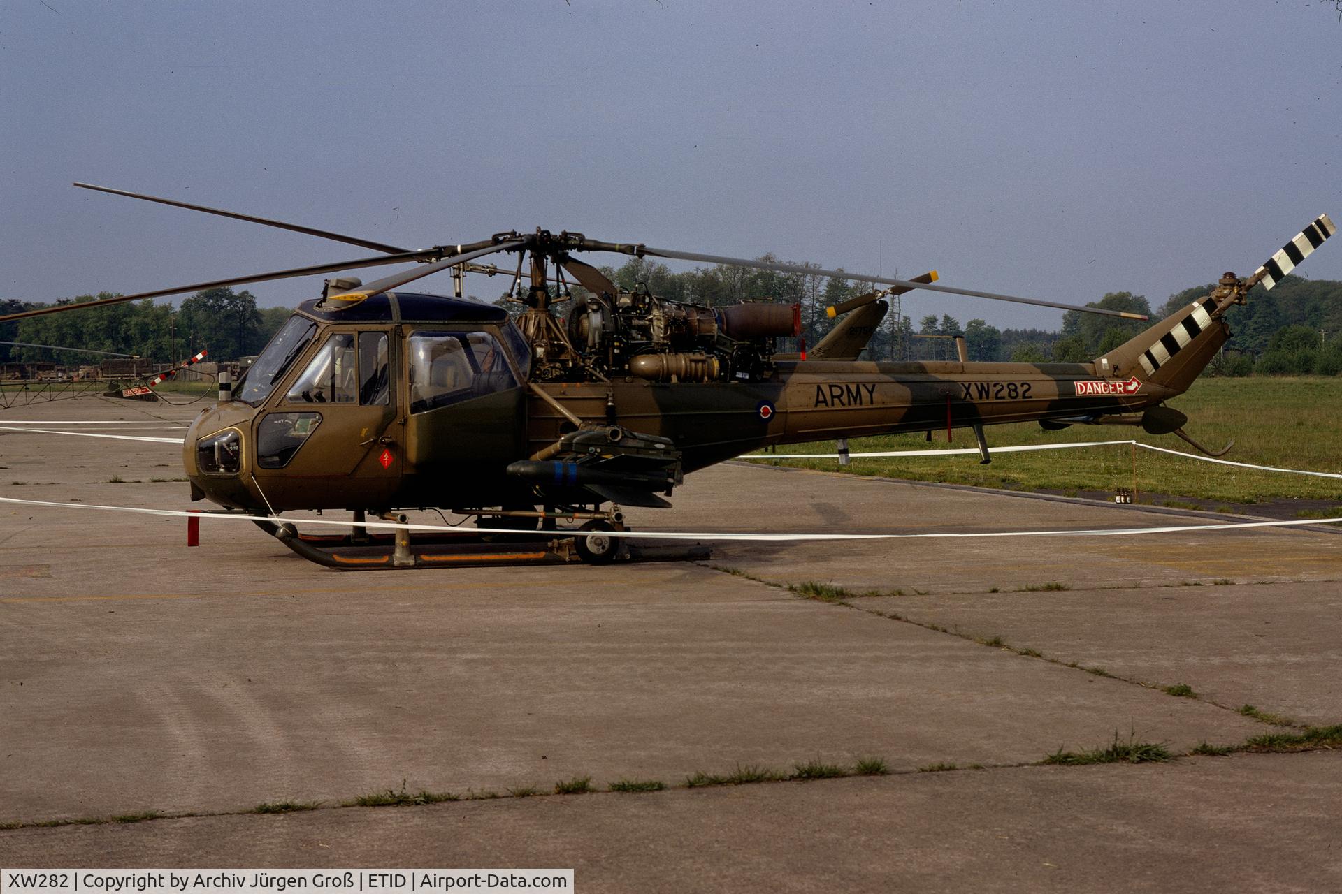 XW282, 1969 Westland Scout AH.1 C/N F9737, Noted at Hanau Army Airfield