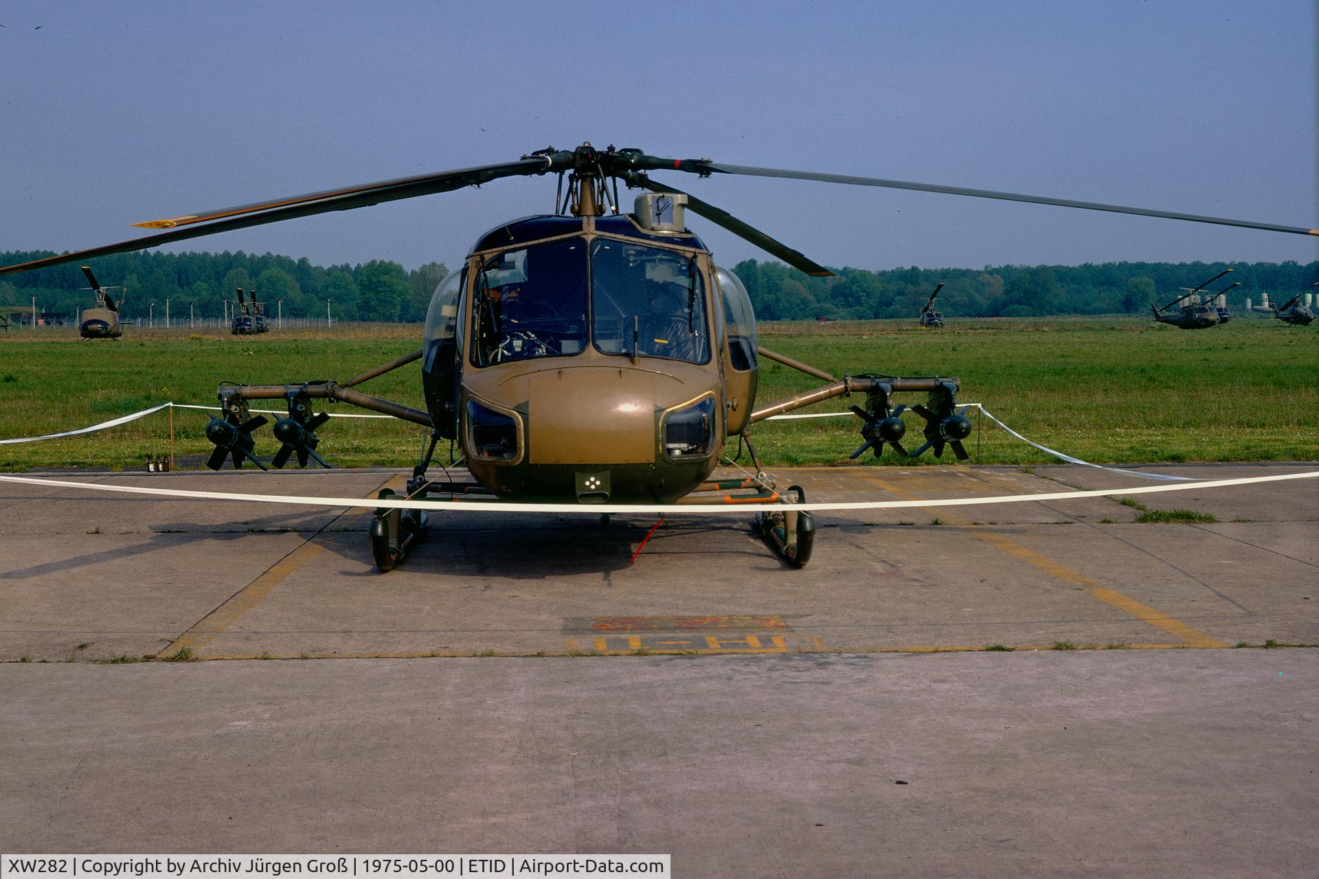 XW282, 1969 Westland Scout AH.1 C/N F9737, Noted at Hanau Air Airfield