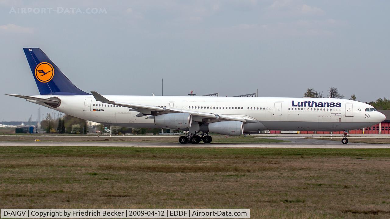 D-AIGV, 2000 Airbus A340-313X C/N 325, departure via RW18W
