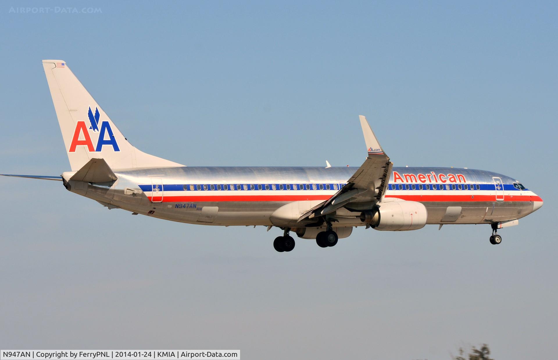 N947AN, 2000 Boeing 737-823 C/N 29536, AA B738 in classic c/s