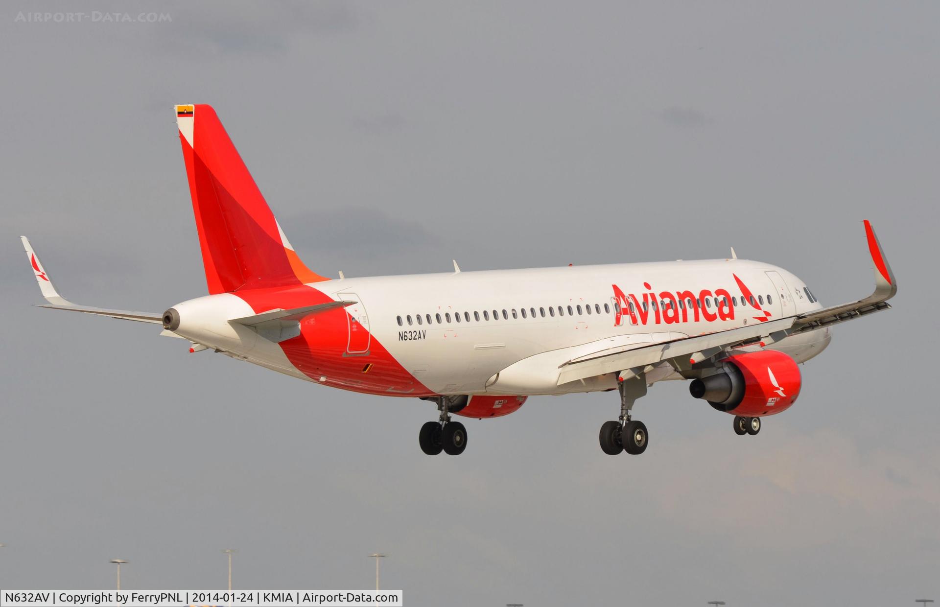 N632AV, 2013 Airbus A320-214 C/N 5632, Avianca A320 landing
