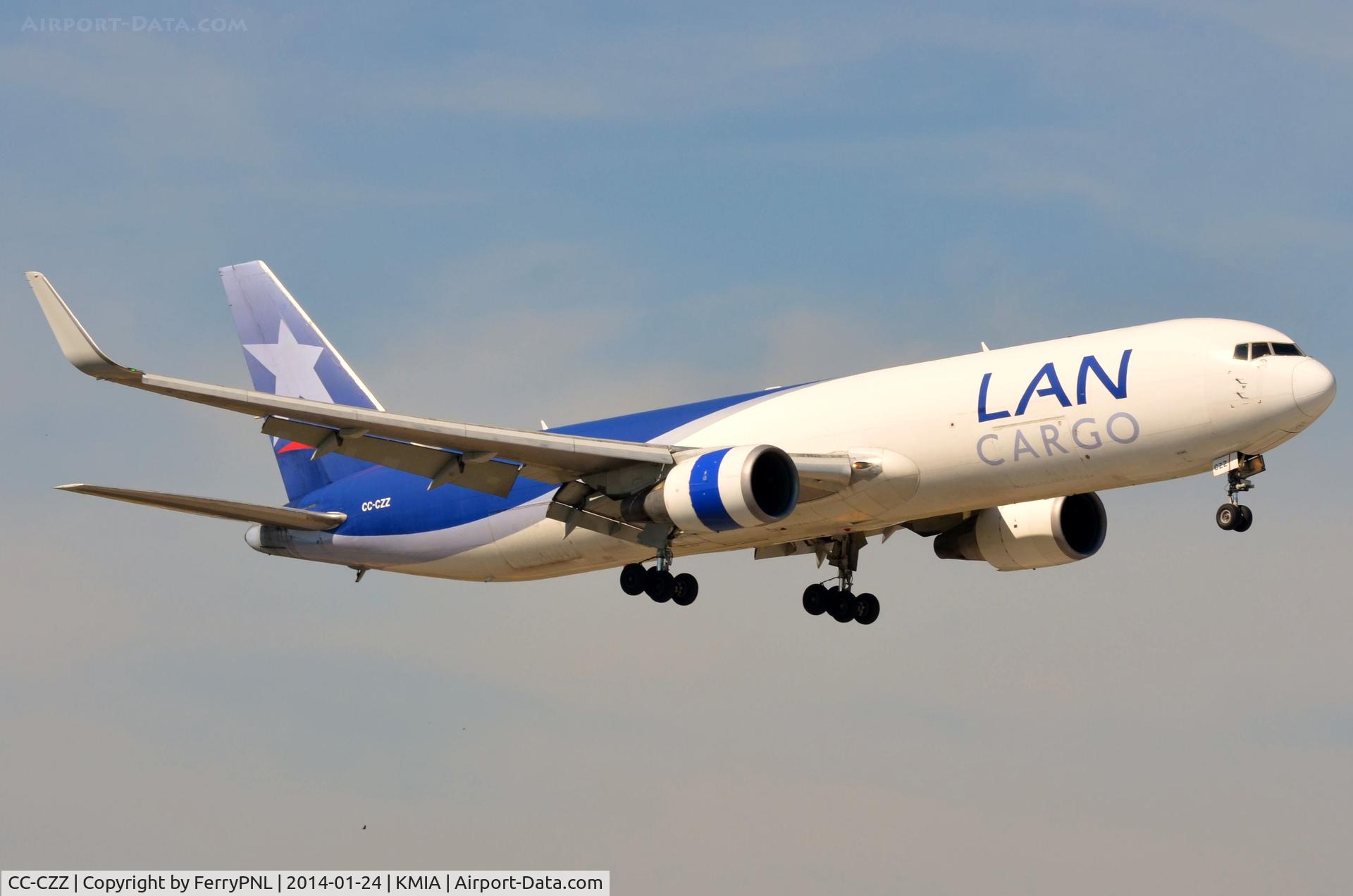 CC-CZZ, 1998 Boeing 767-316F/ER C/N 25756, LAN Cargo B763, one of many today.