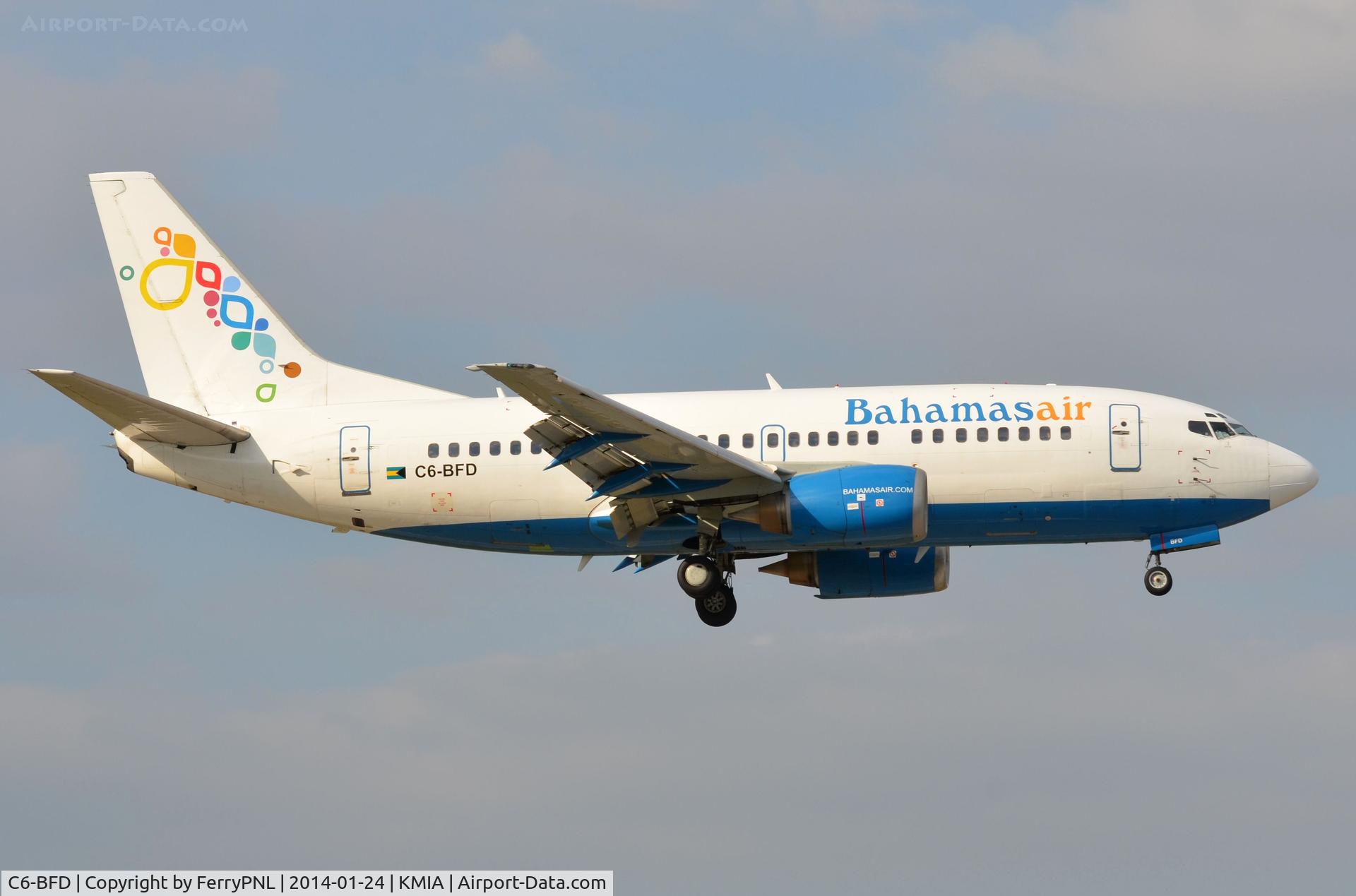 C6-BFD, 1993 Boeing 737-5H6 C/N 26448, Bahamasair B735 landing in MIA