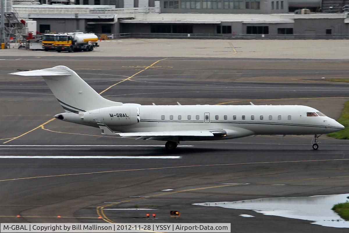 M-GBAL, 2006 Bombardier BD-700-1A10 Global Express C/N 9210, rolling on 16R