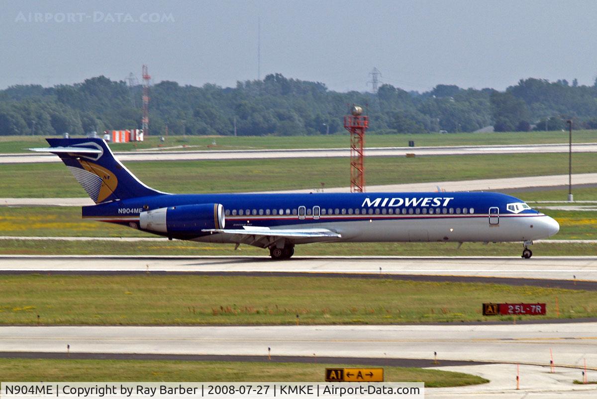 N904ME, 2003 Boeing 717-2BL C/N 55168, Boeing 717-2BL [55168] (Midwest Airlines) Milwaukee~N 27/07/2008