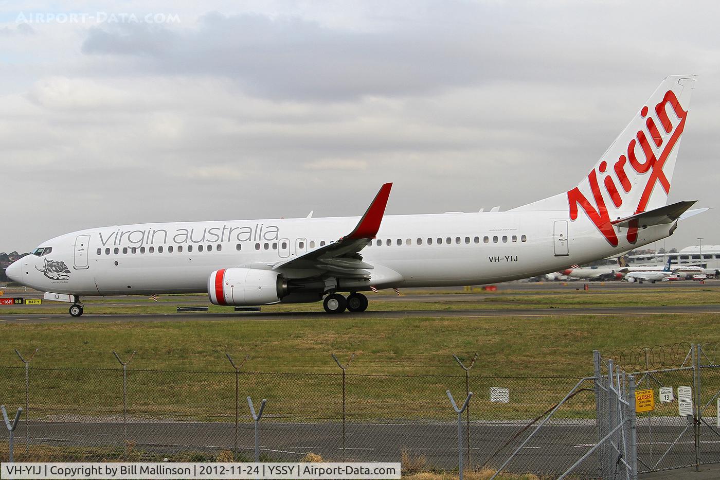 VH-YIJ, 2012 Boeing 737-8FE C/N 39924, taxiing to 16L