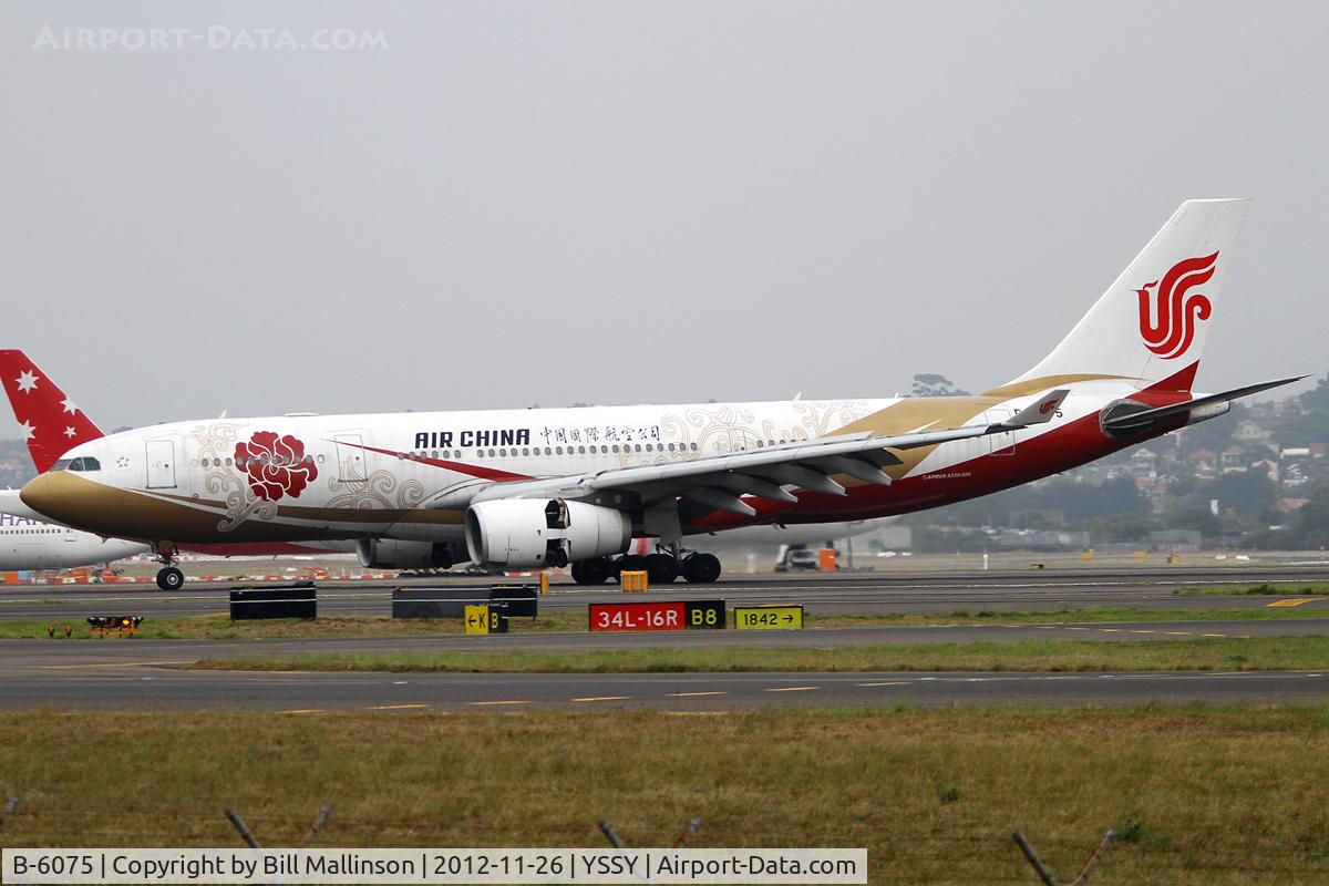B-6075, 2006 Airbus A330-243 C/N 785, landed on 16R
