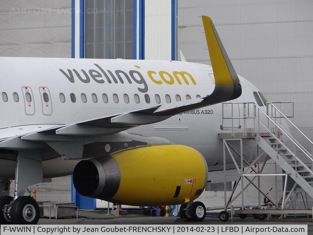 F-WWIN, 2013 Airbus A320-232 C/N 5641, VUELING sn 6045 ?  EC-...