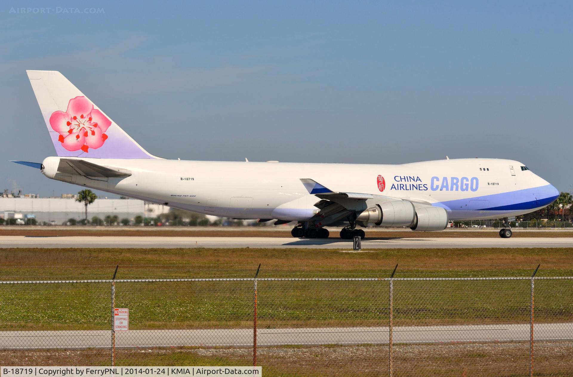 B-18719, 2005 Boeing 747-409F/SCD C/N 33739, China Airlines B744F starting its take-off run.