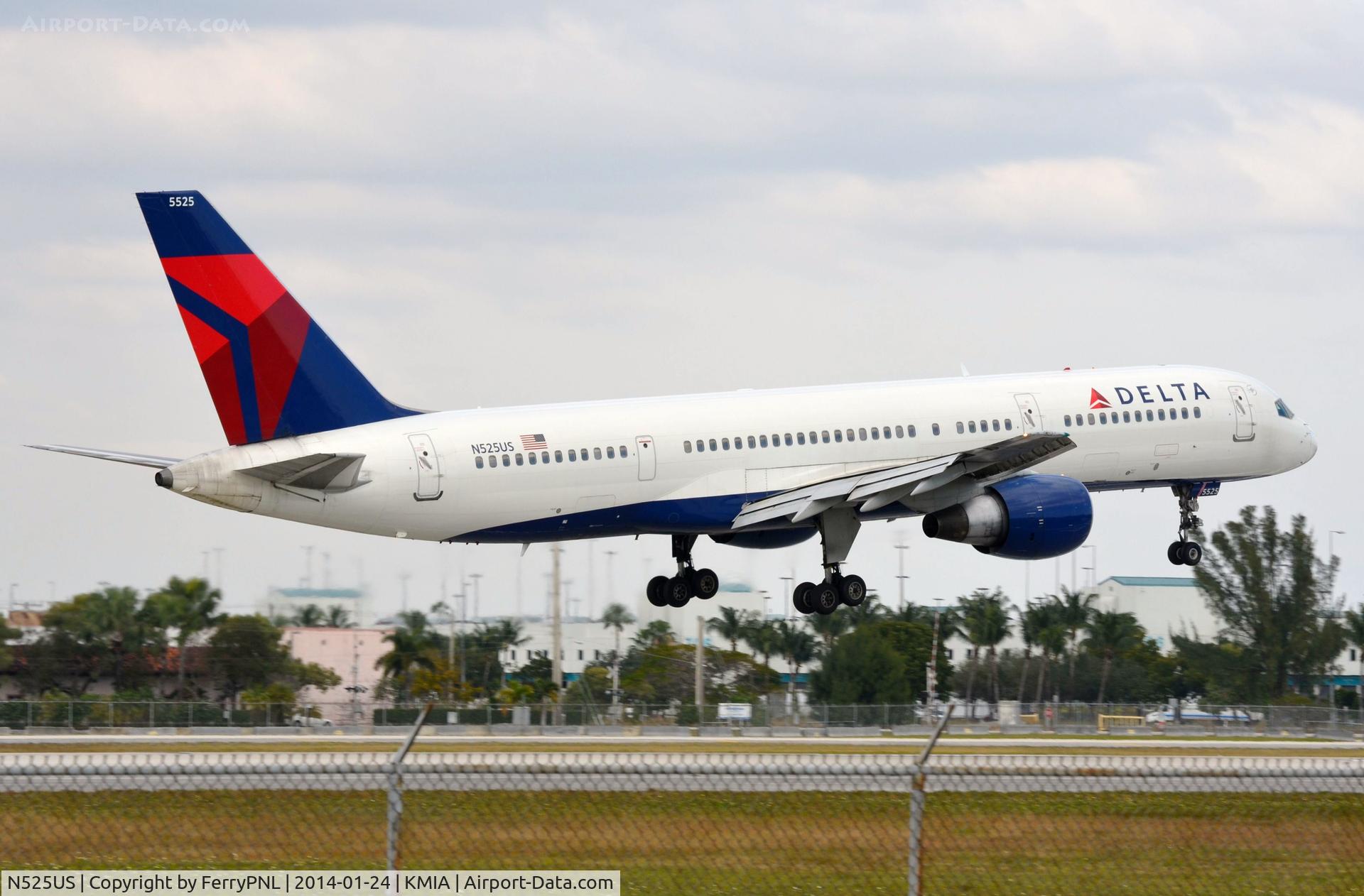 N525US, 1987 Boeing 757-251 C/N 23619, Former NW B752 landing in MIA