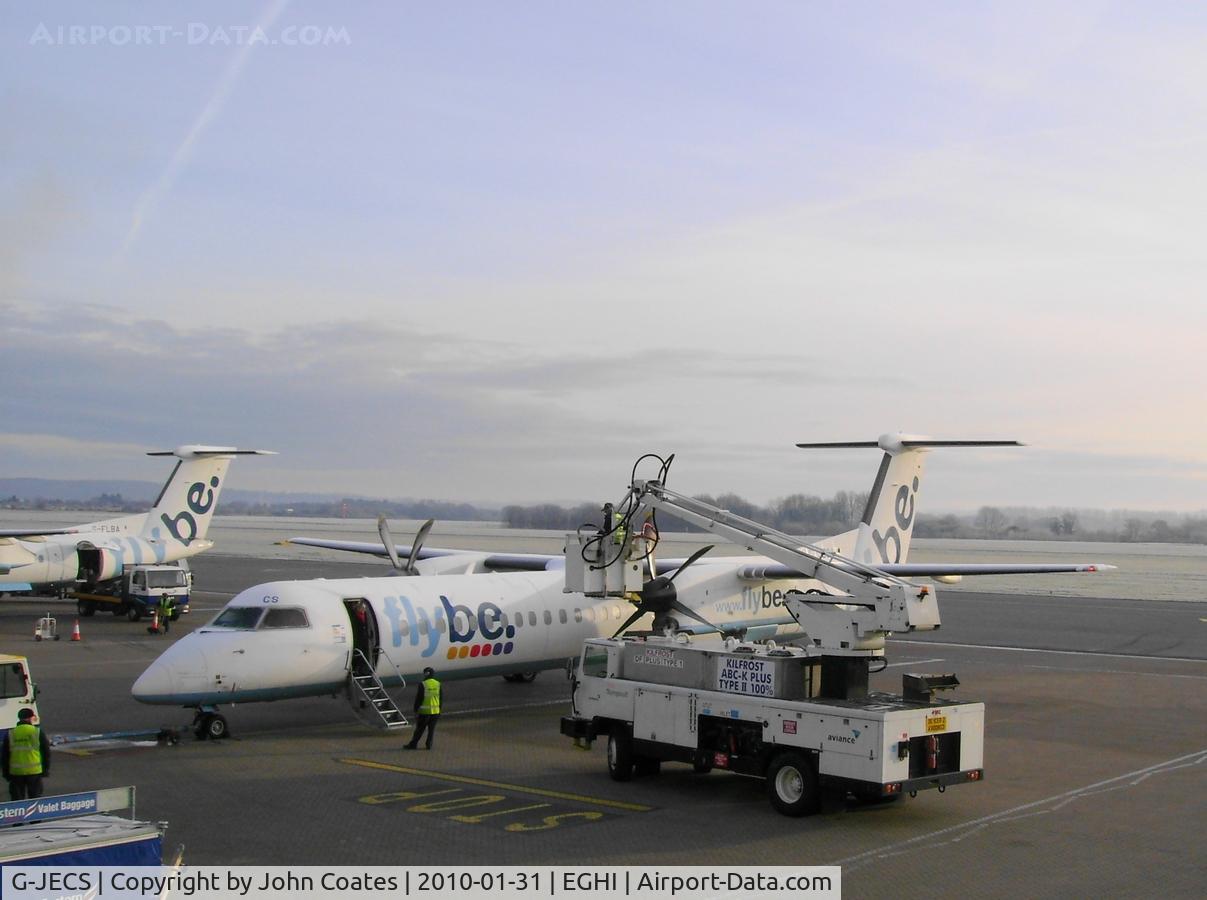 G-JECS, 2006 De Havilland Canada DHC-8-402Q Dash 8 C/N 4142, Frozen dawn at SOU