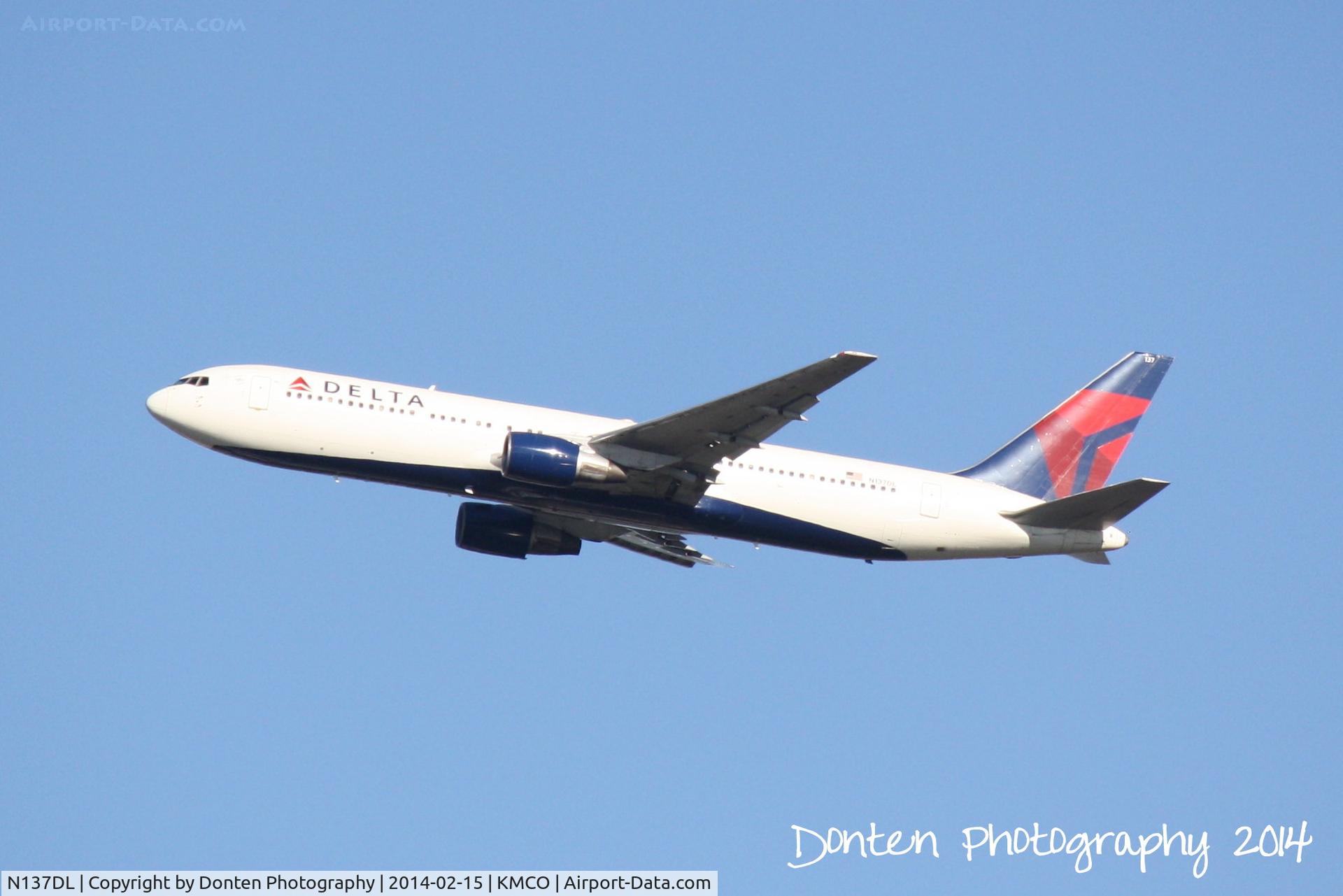 N137DL, 1991 Boeing 767-332 C/N 25306, Delta 2582 