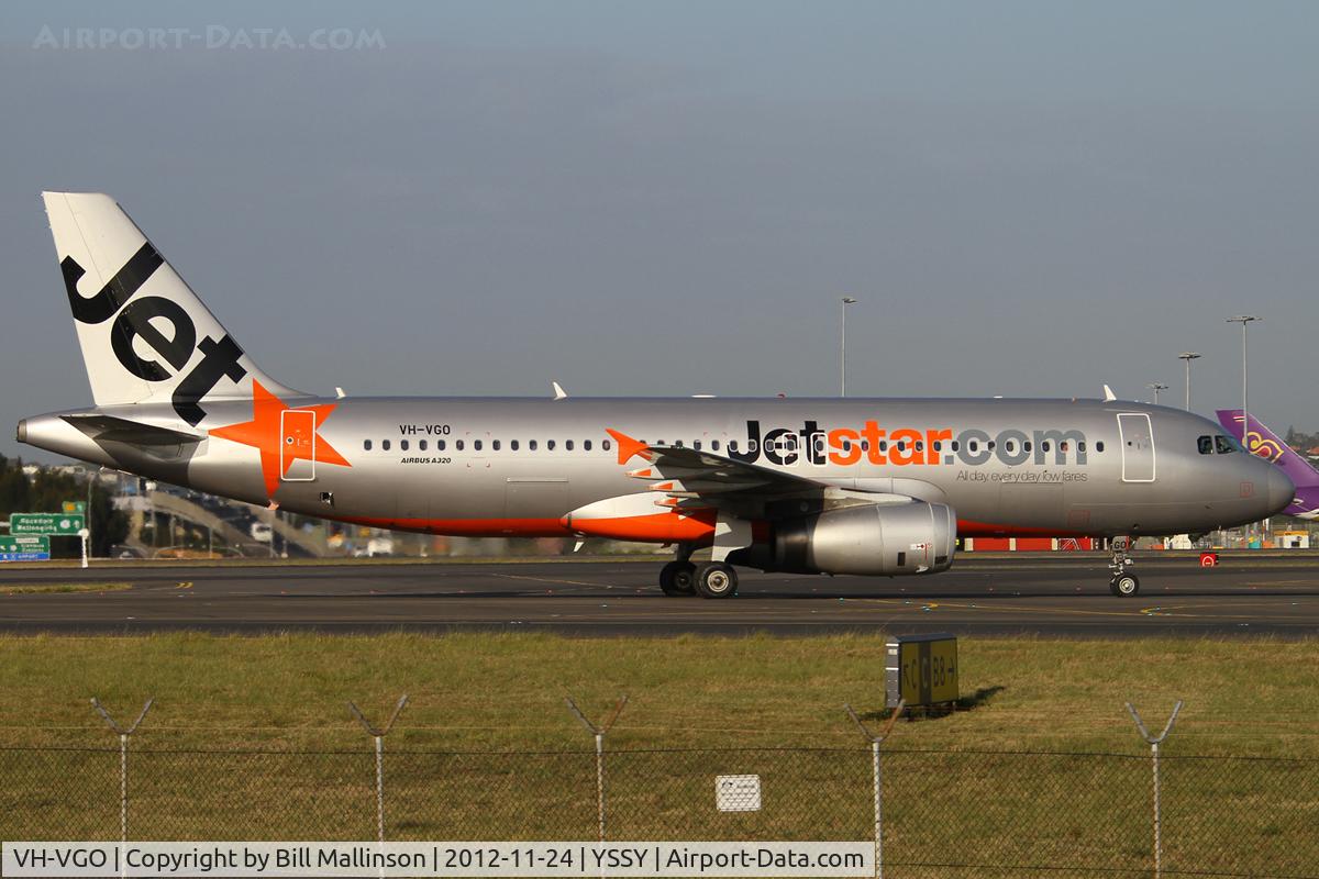 VH-VGO, 2010 Airbus A320-232 C/N 4356, taxiing from 34R