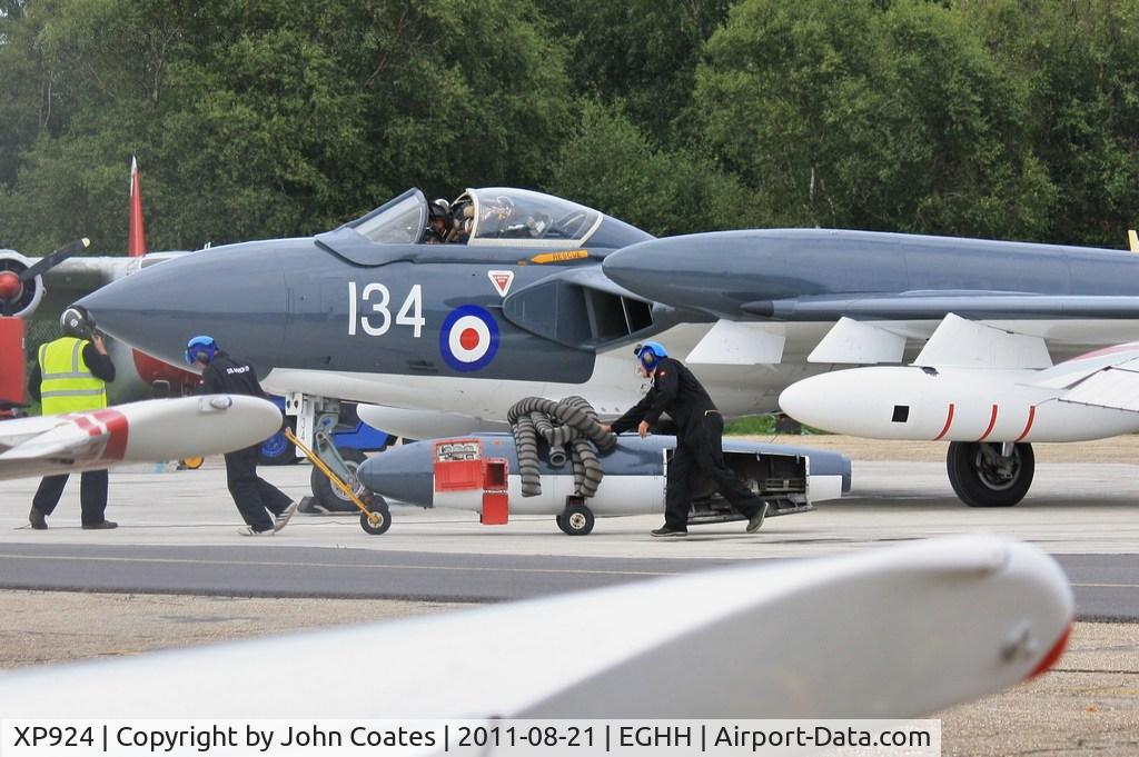 XP924, 1963 De Havilland DH-110 Sea Vixen D.3 C/N 10132, Almost ready for the seafront show