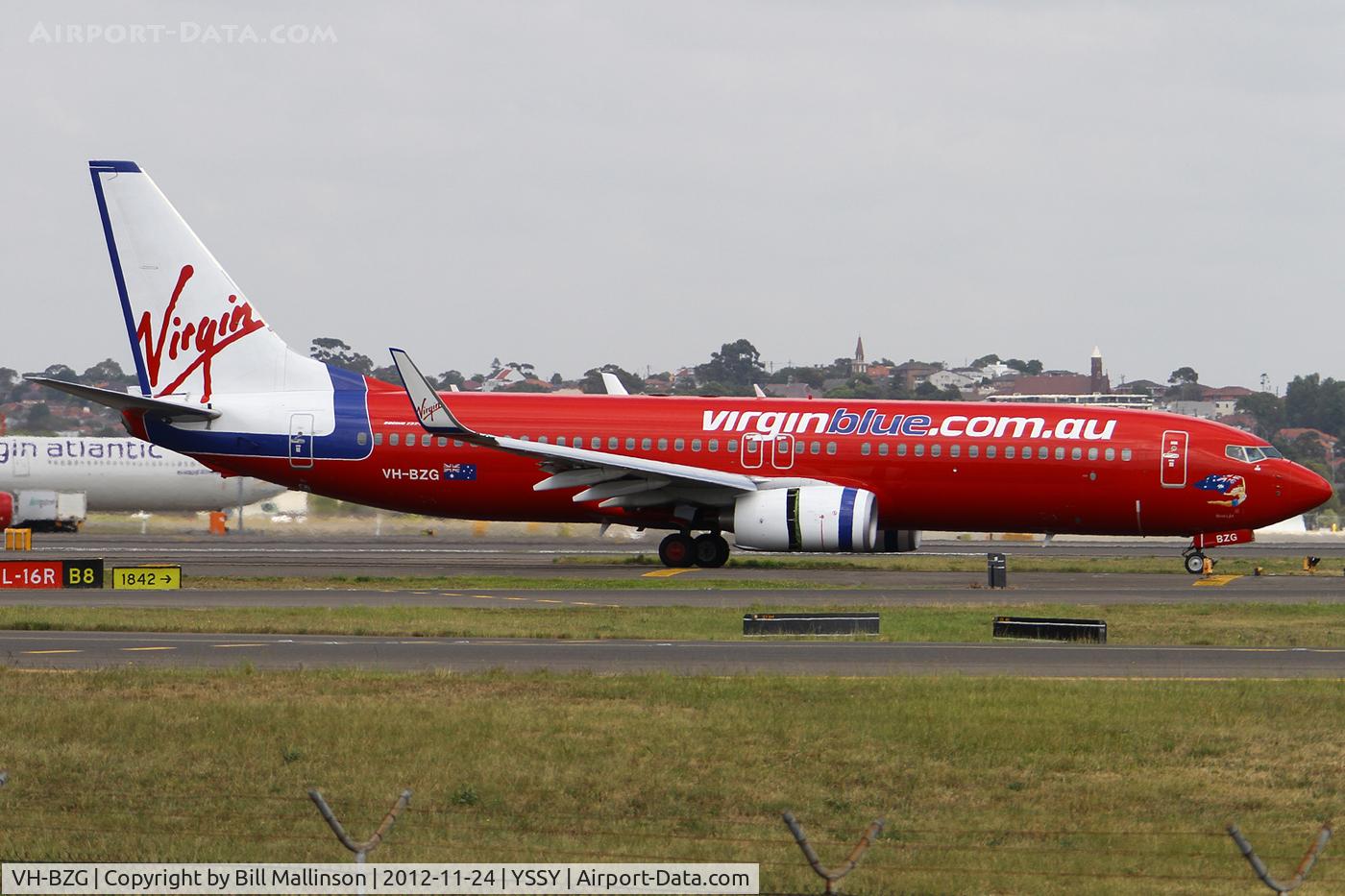 VH-BZG, 2010 Boeing 737-8FE C/N 37822, taxi after landing on 34L