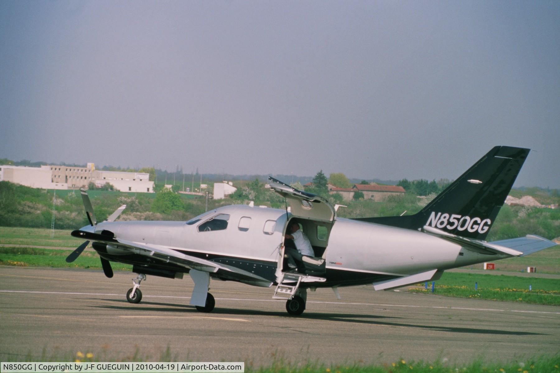 N850GG, 2008 Socata TBM-700 (850) C/N 479, Parked at Toussus-le-Noble Airport (France)