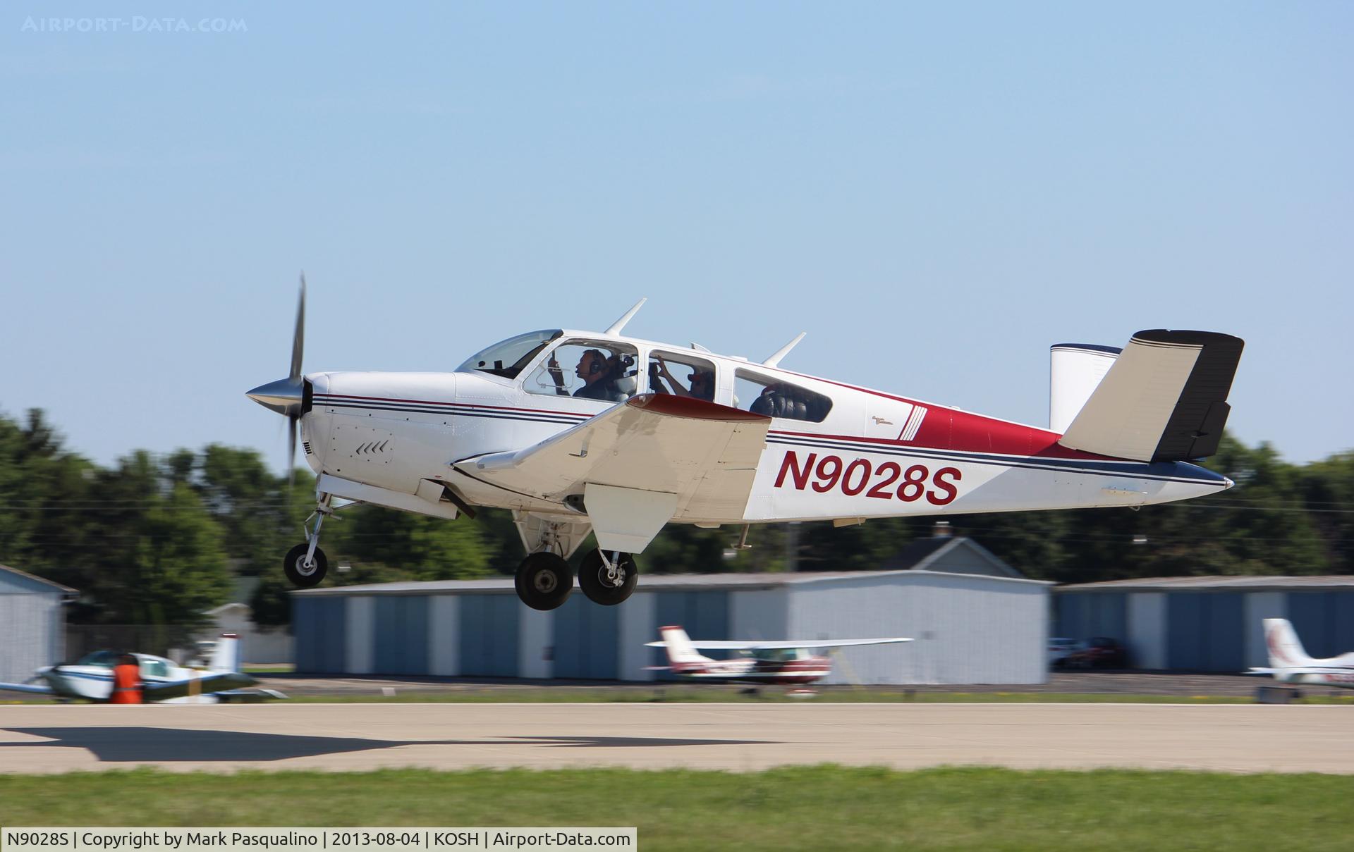 N9028S, 1965 Beech S35 Bonanza C/N D-7952, Beech S35