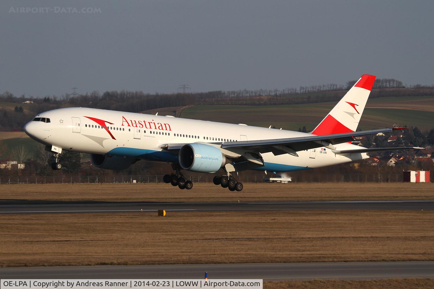 OE-LPA, 1997 Boeing 777-2Z9/ER C/N 28698, Austrian Airlines Boeing 777