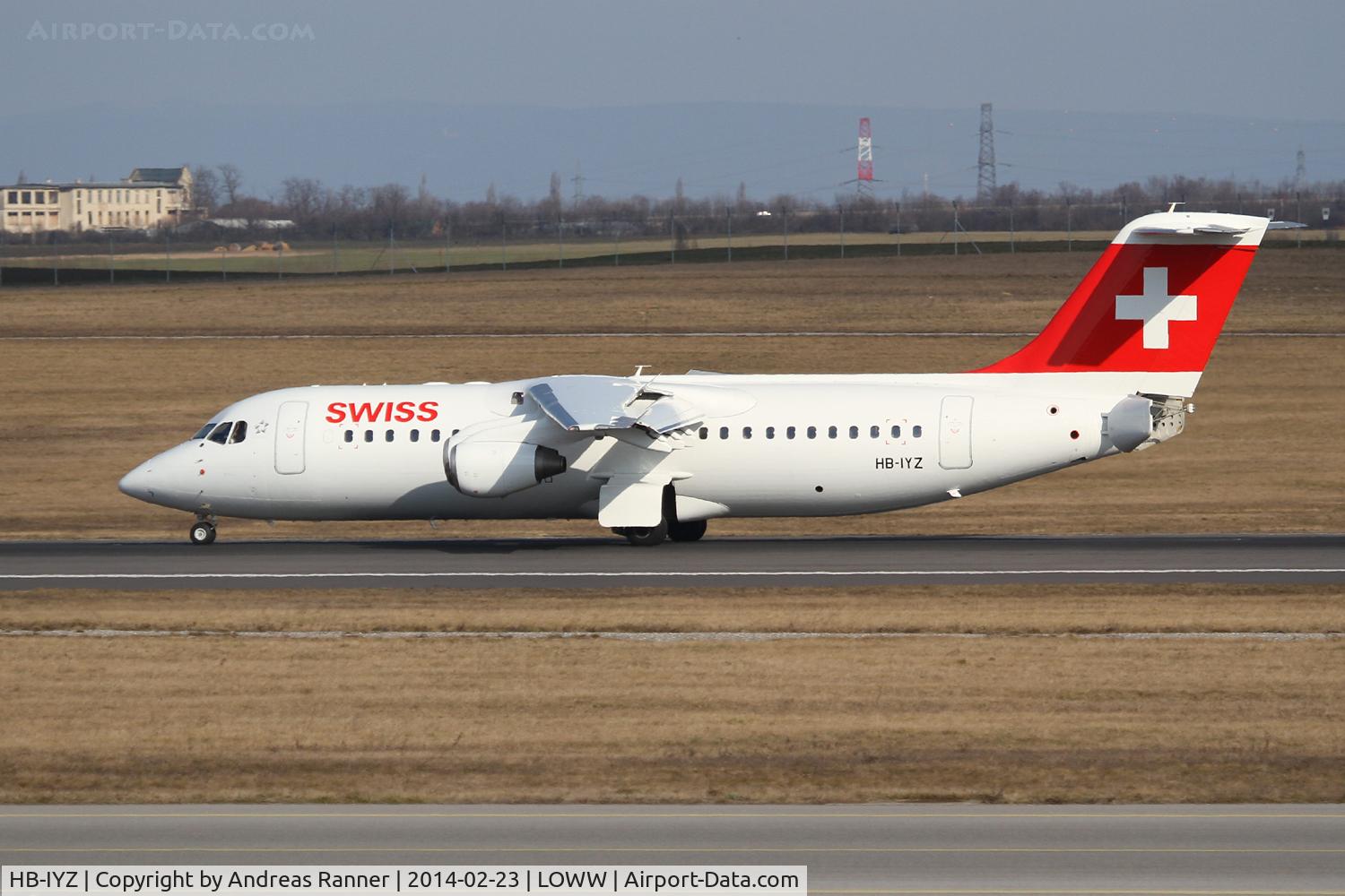HB-IYZ, 1998 British Aerospace Avro 146-RJ100 C/N 0338, Swiss European Avro RJ100
