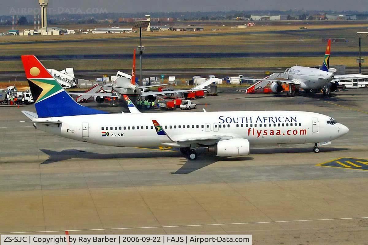 ZS-SJC, 2000 Boeing 737-85F C/N 28828, Boeing 737-85F [28828] (South African Airways) Johannesburg Int~ZS 22/09/2006