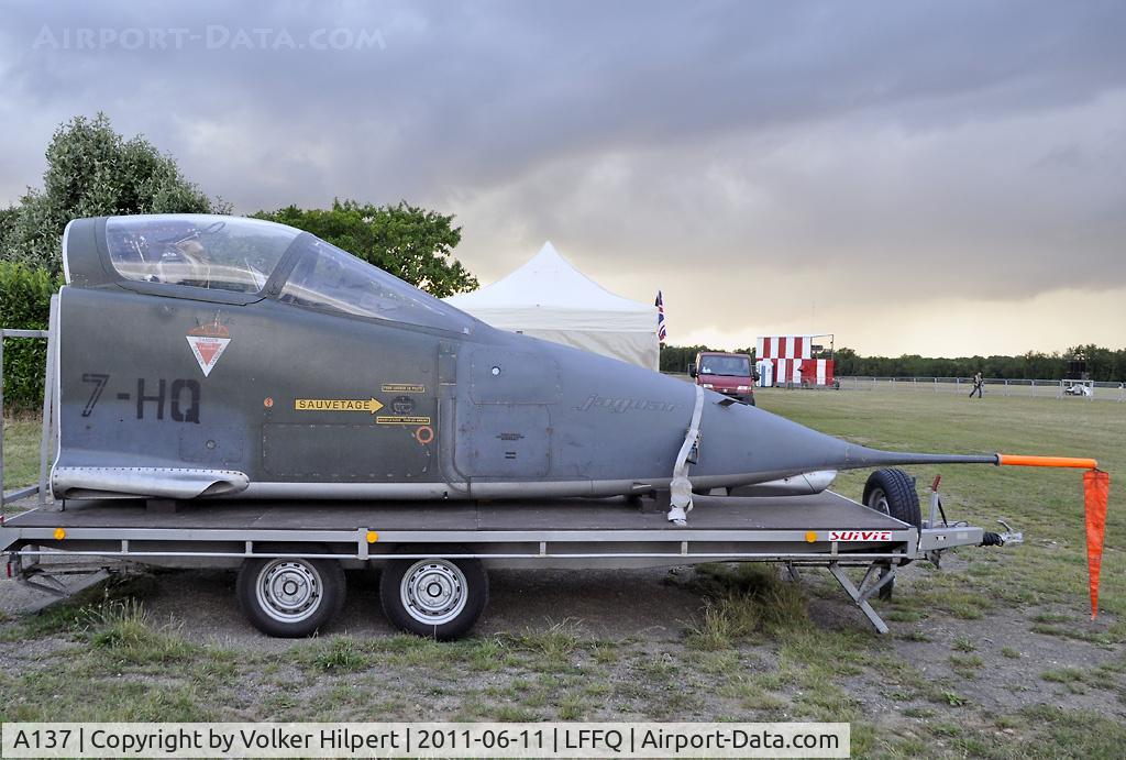 A137, Sepecat Jaguar A C/N A137, cockpit section