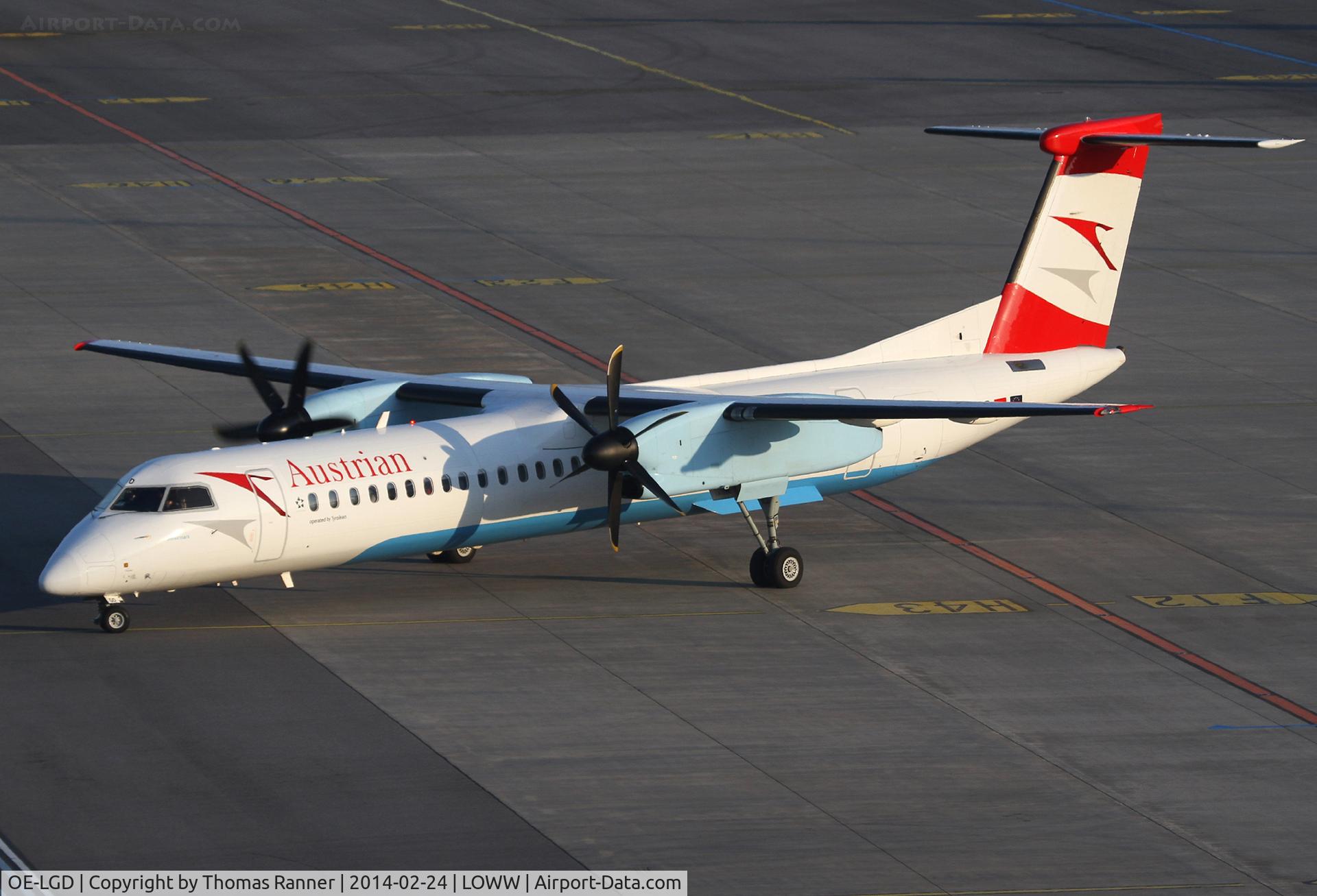 OE-LGD, 2000 De Havilland Canada DHC-8-402Q Dash 8 C/N 4027, Austrian DHC8