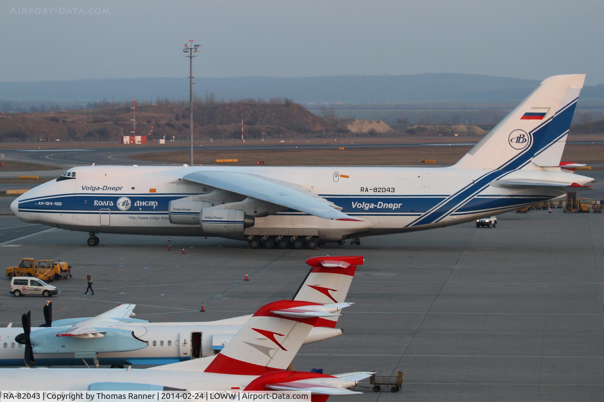 RA-82043, 1990 Antonov An-124-100 Ruslan C/N 9773054155101/0607, Volga-Dnepr An-124