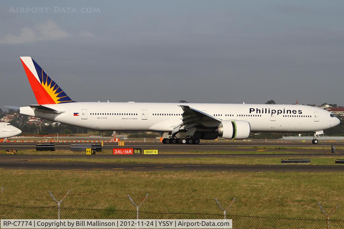RP-C7774, 2012 Boeing 777-3F6/ER C/N 35556, taxi from 34L