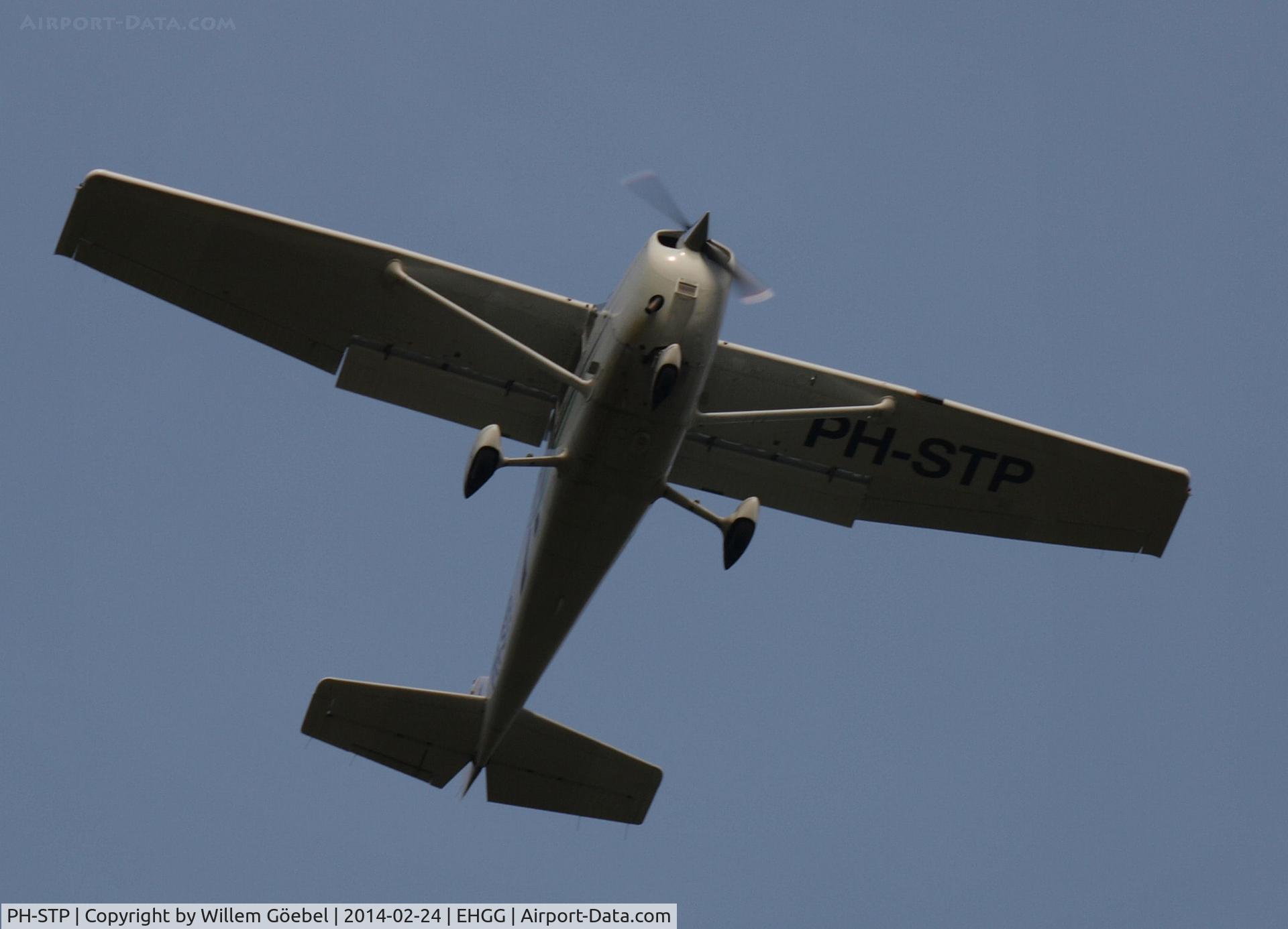 PH-STP, 2000 Cessna 172R C/N 17280928, Prepare for landing on Eelde Airport