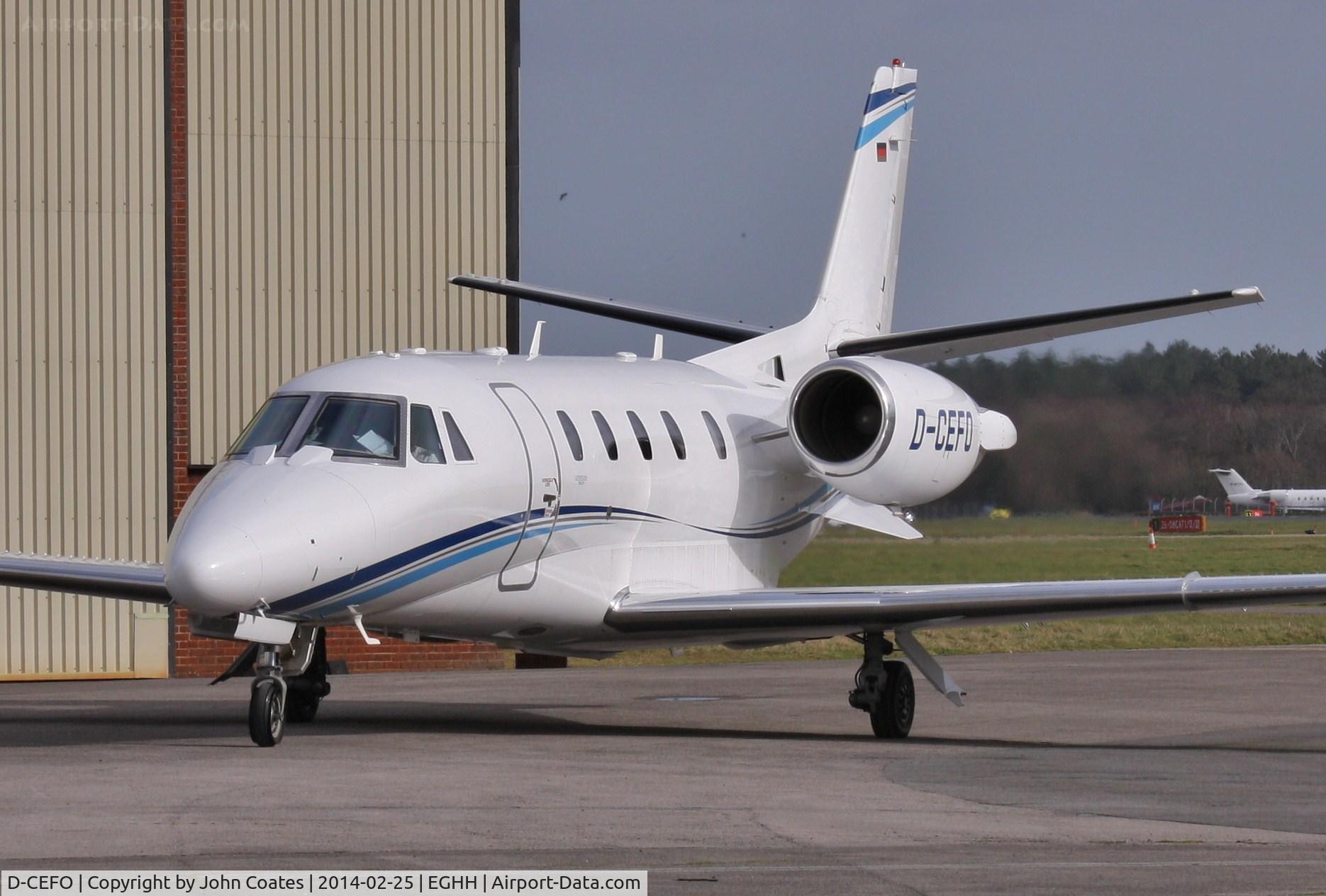 D-CEFO, 2011 Cessna 560XL Citation Excel XLS+ C/N 560-6082, Taxies onto Signatures apron