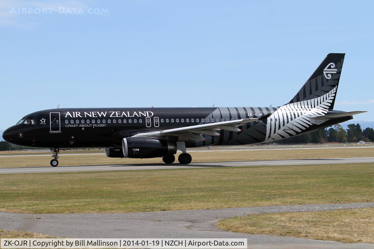 ZK-OJR, 2011 Airbus A320-232 C/N 4884, taxiing to 02