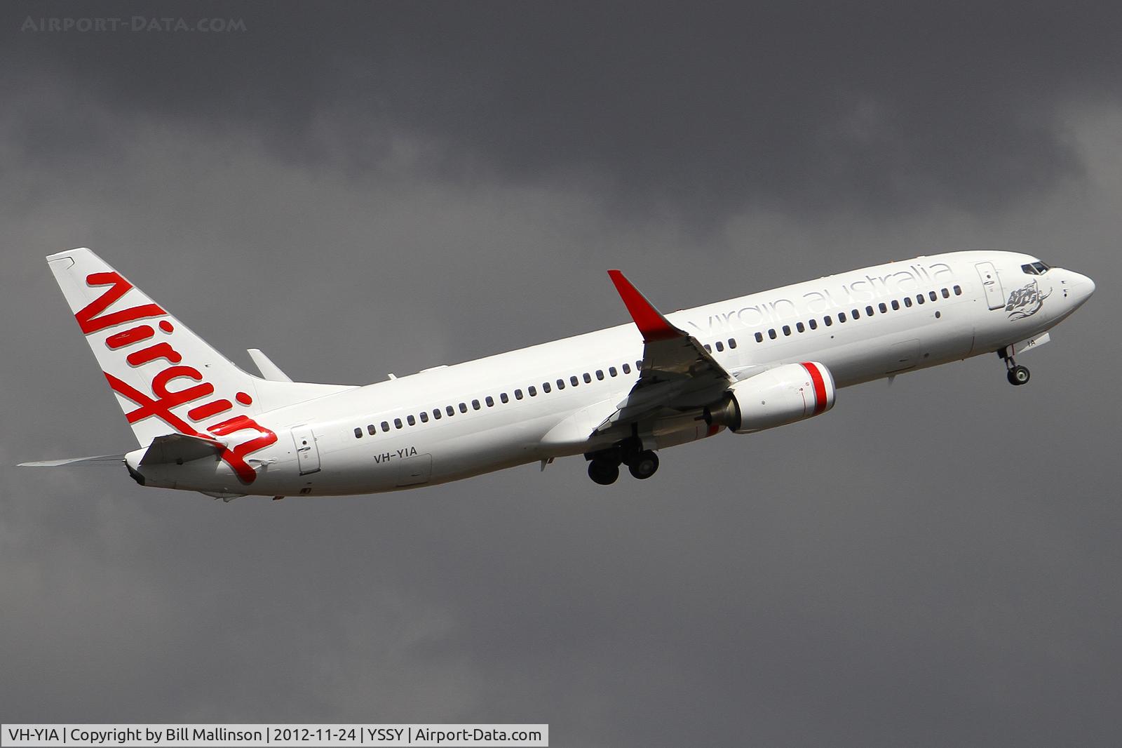 VH-YIA, 2011 Boeing 737-8FE C/N 37824, away from 34L ,into a dark sky