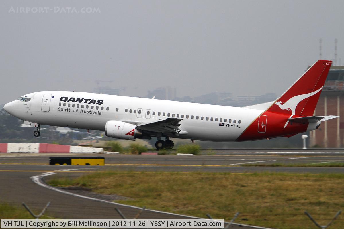 VH-TJL, 1991 Boeing 737-476 C/N 24437, std at VCV 15-05-2013