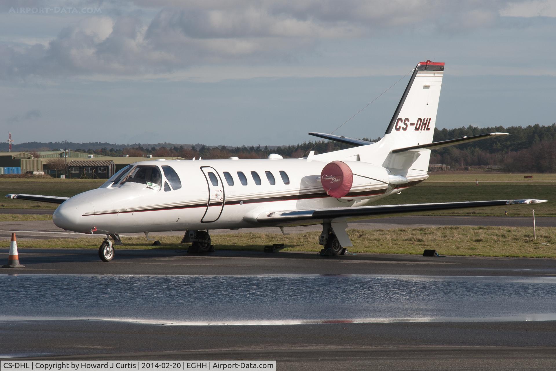 CS-DHL, 2004 Cessna 550 Citation Bravo C/N 550-1092, Parked on the Signature apron.