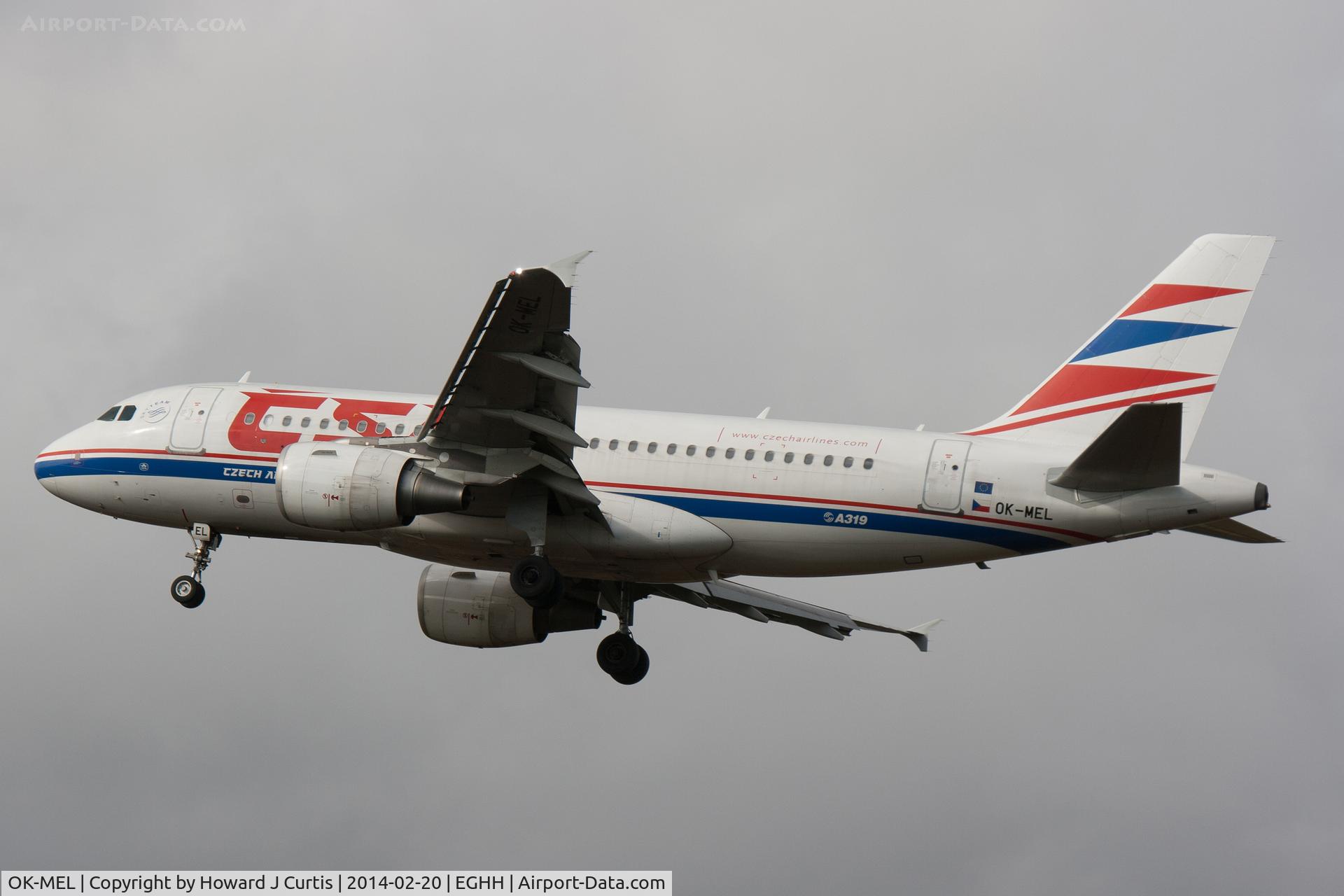 OK-MEL, 2007 Airbus A319-112 C/N 3094, CSA, finals for runway 08. To be repainted in new CSA colours.