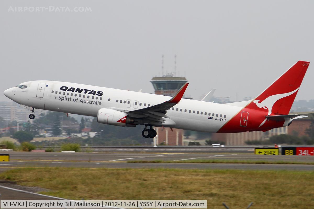 VH-VXJ, 2002 Boeing 737-838 C/N 33480, rotating from 16R
