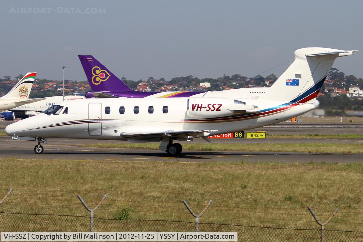 VH-SSZ, 1988 Cessna 650 Citation III C/N 650-0158, taxiing to 34R