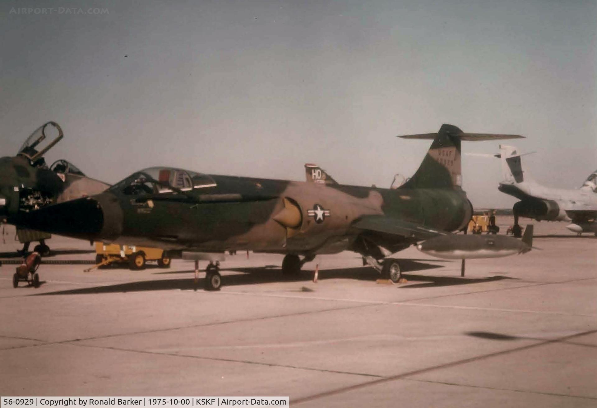 56-0929, 1956 Lockheed F-104C Starfighter C/N 383-1217, Visit to Kelly