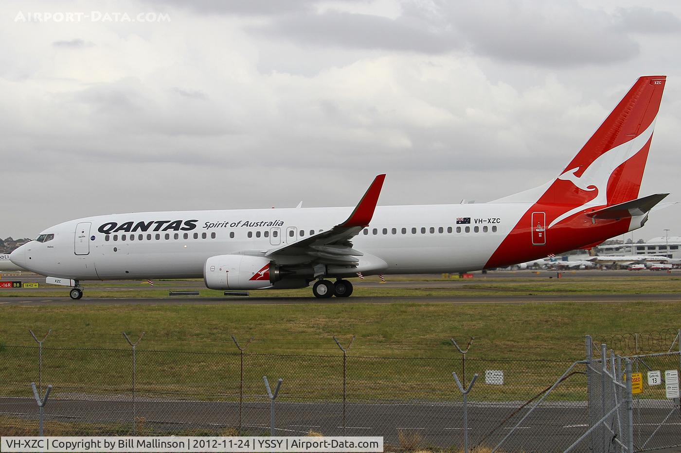 VH-XZC, 2012 Boeing 737-838 C/N 39361, taxiing to 34R