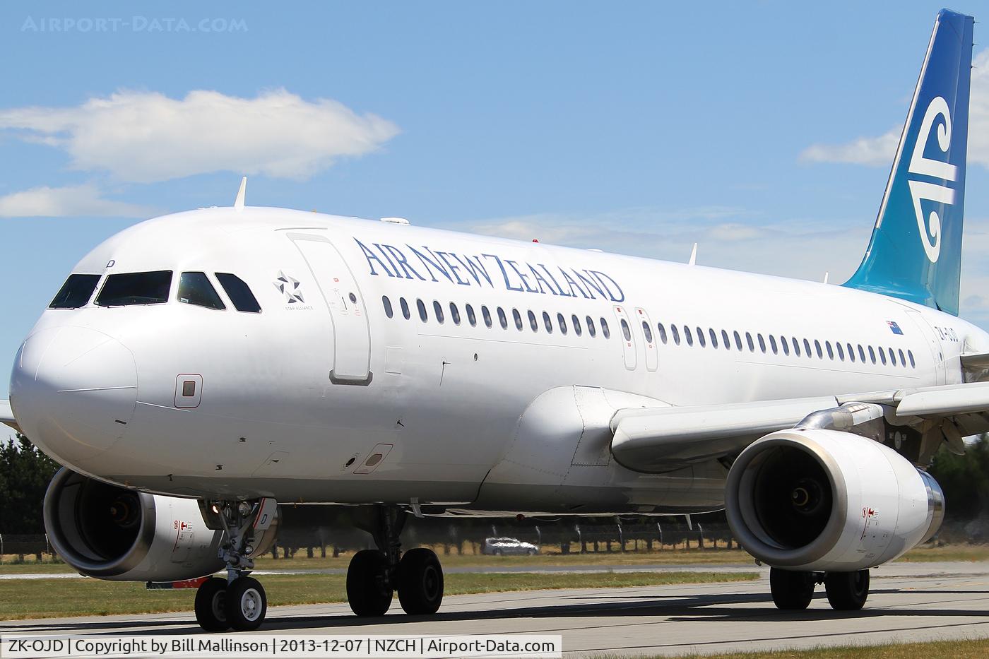 ZK-OJD, 2003 Airbus A320-232 C/N 2130, taxiing from 29