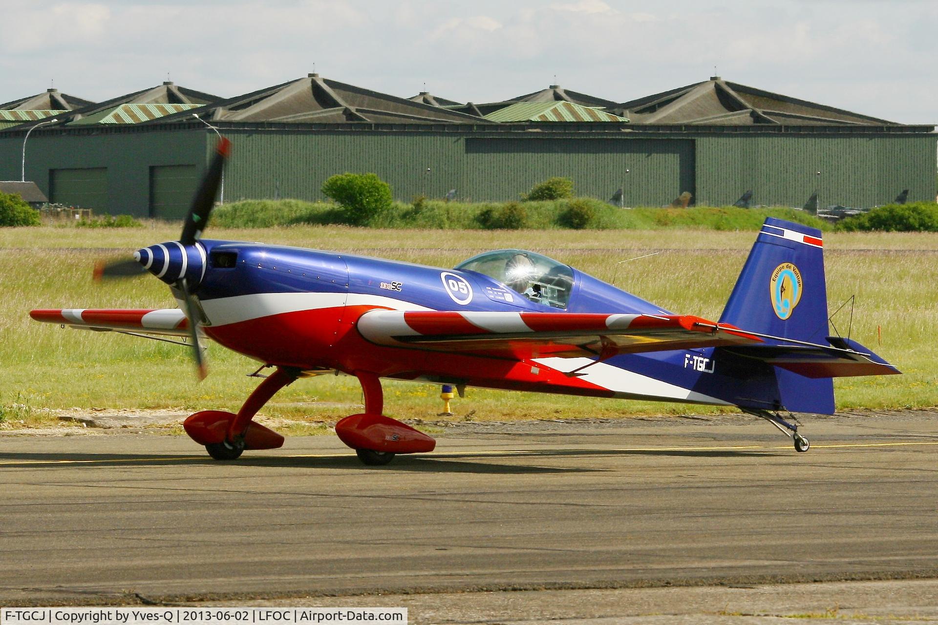 F-TGCJ, Extra EA-330SC C/N 05, Extra EA-330SC, Chateaudun Air Base 279 (LFOC) Open day 2013