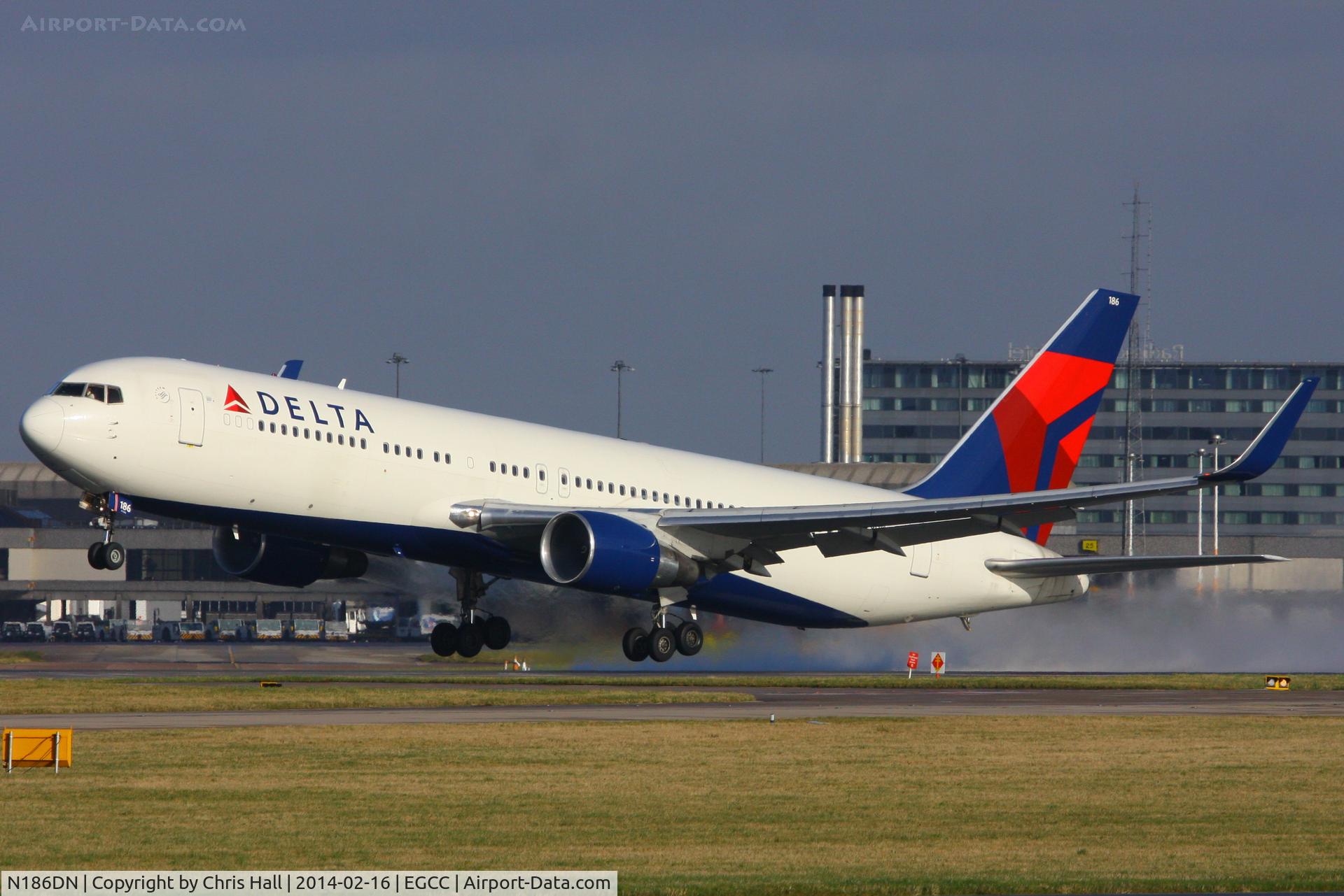 N186DN, 1995 Boeing 767-332 C/N 27962, Delta