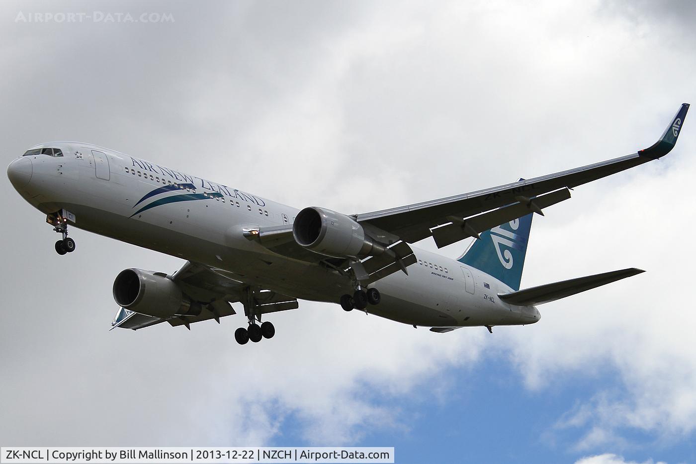 ZK-NCL, 1997 Boeing 767-319/ER C/N 28745, NZ90 arrives from NRT