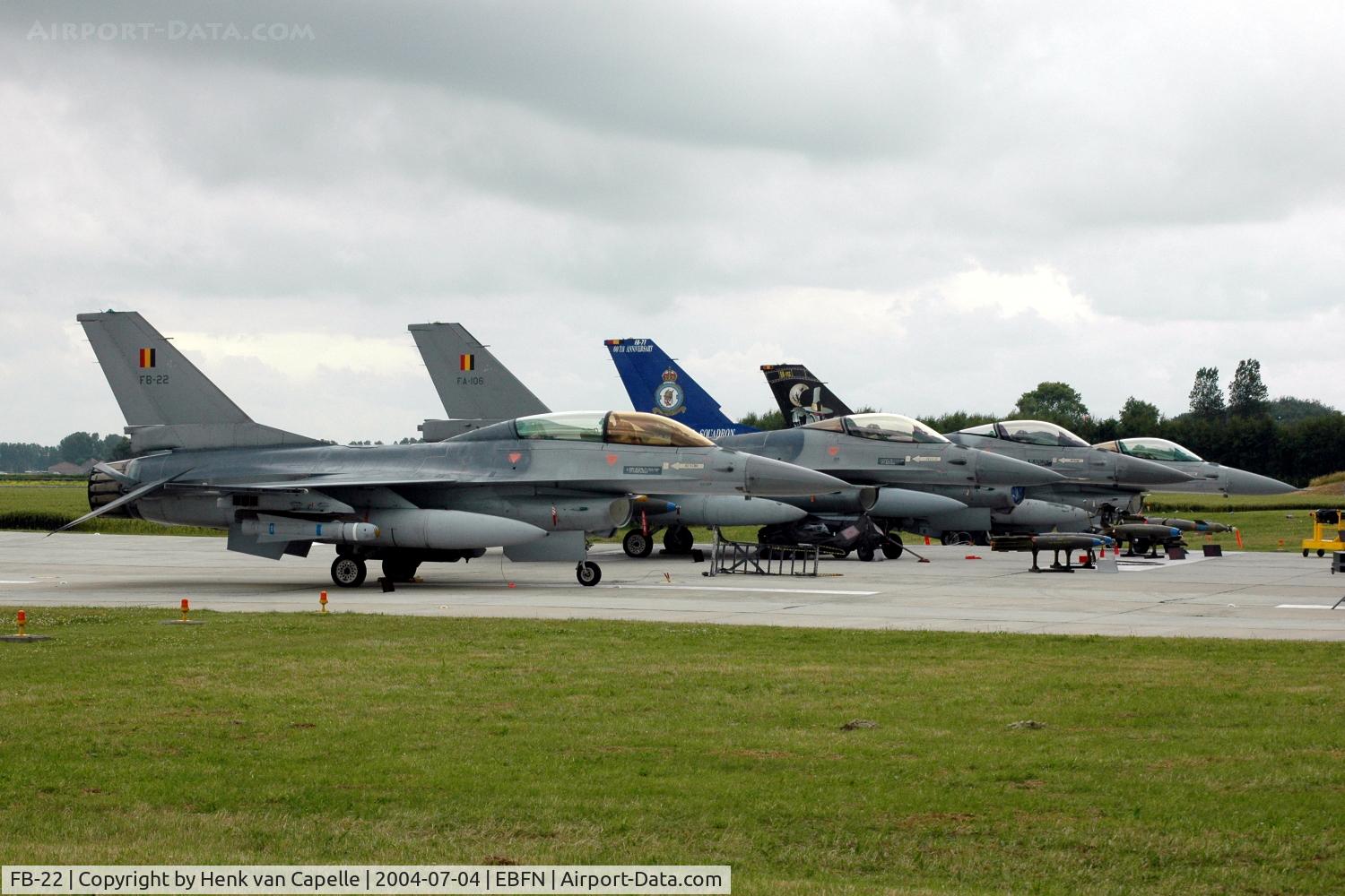 FB-22, General Dynamics F-16BM Fighting Falcon C/N 6J-22, Four F-16s of the Belgische Luchtmacht at the 2004 open day at Koksijde Air Base, Belgium.