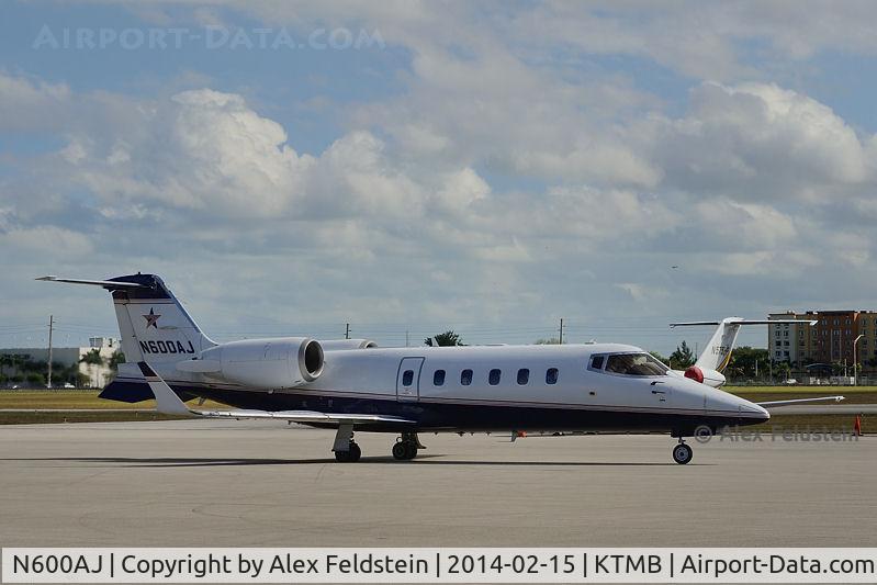 N600AJ, 2000 Learjet 60 C/N 199, Tamiami