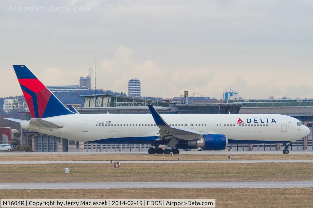 N1604R, 1999 Boeing 767-332 C/N 30180, Boeing 767-332
