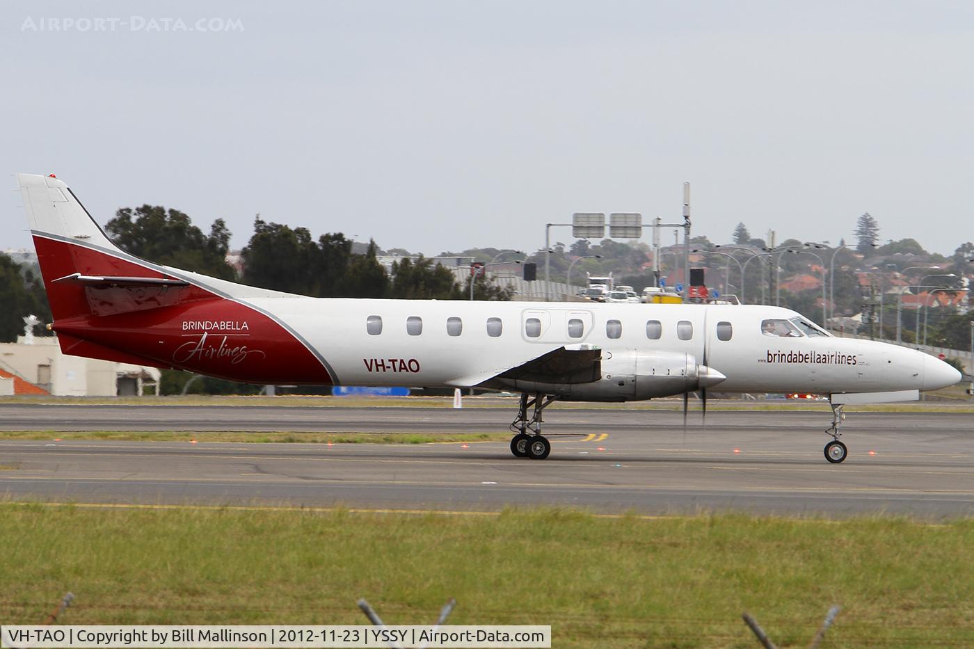 VH-TAO, 1982 Fairchild Swearingen SA-227AC Metro III C/N AC-513, taxiing from 34R
