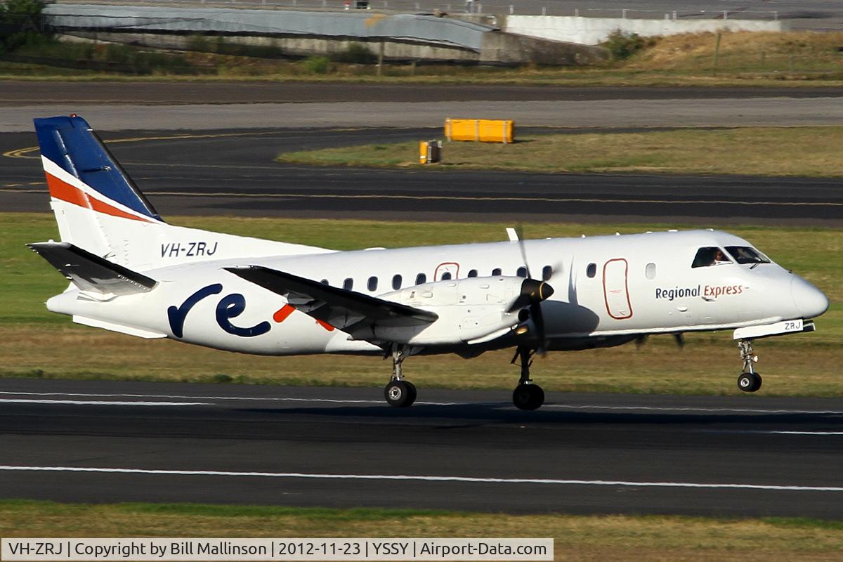 VH-ZRJ, SAAB 340B C/N 340B-396, touchdown on 16R